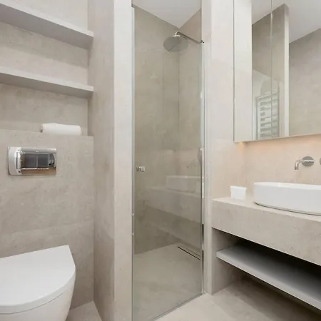 Exceptional For 6 People By Renters Prestige Apartment Warsaw