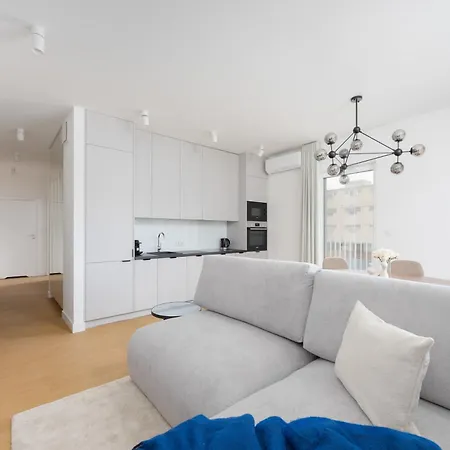 Exceptional For 6 People By Renters Prestige Βαρσοβία