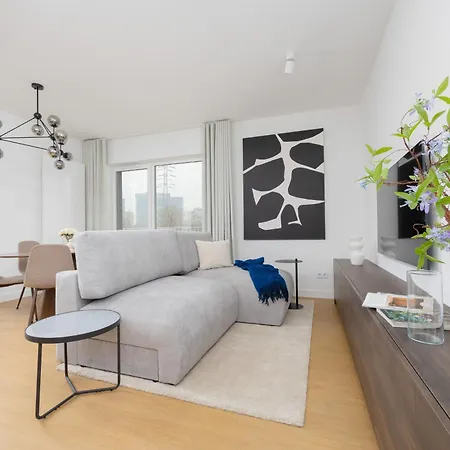 Exceptional For 6 People By Renters Prestige Varsó