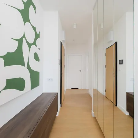 Exceptional For 6 People By Renters Prestige Apartment Warsaw