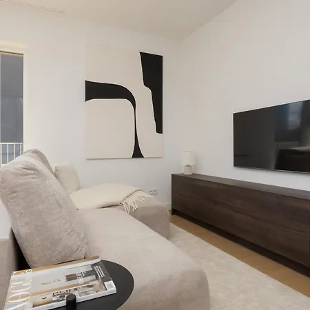 Exceptional For 6 People By Renters Prestige Apartment *
