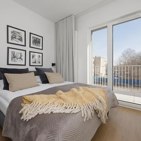 Exceptional For 6 People By Renters Prestige Apartment Warsaw